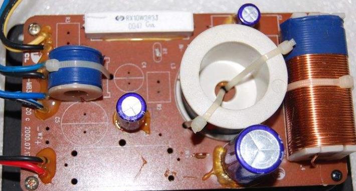 專業(yè)音響設(shè)備分頻器有什么作用 重慶專業(yè)音響分頻器哪家好 專業(yè)音響設(shè)備分頻器有什么作用 重慶專業(yè)音響分頻器哪家好