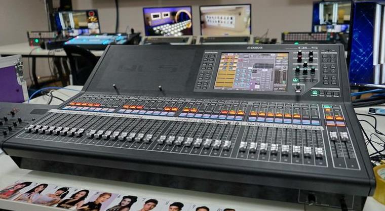 為什么調(diào)音臺插入傳聲器增多容易產(chǎn)生嘯叫 為什么調(diào)音臺插入傳聲器增多容易產(chǎn)生嘯叫